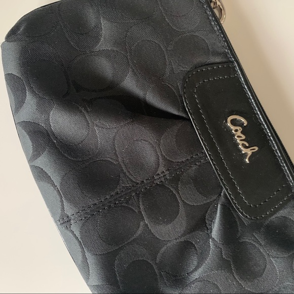 COACH Wristlet/Clutch - Picture 2 of 4